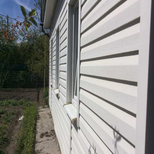 Сайдинг виниловый Ю-Пласт Корабельный брус Белый