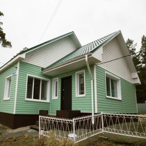 Сайдинг виниловый Ю-Пласт Корабельный брус Зеленый